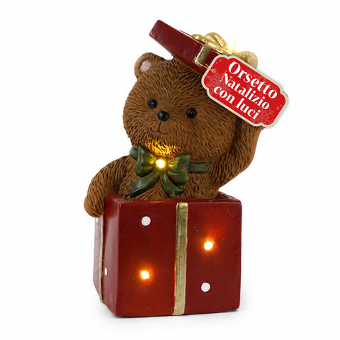 saint joy orsetto natalizio in poliresina con pacco regalo 2 varianti luci led puntuali alimentazione a batterie finiture curate base stabile ean 8050043127846